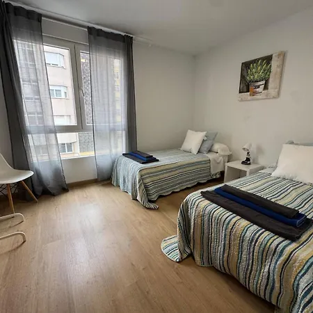 Lugo Stay דירה